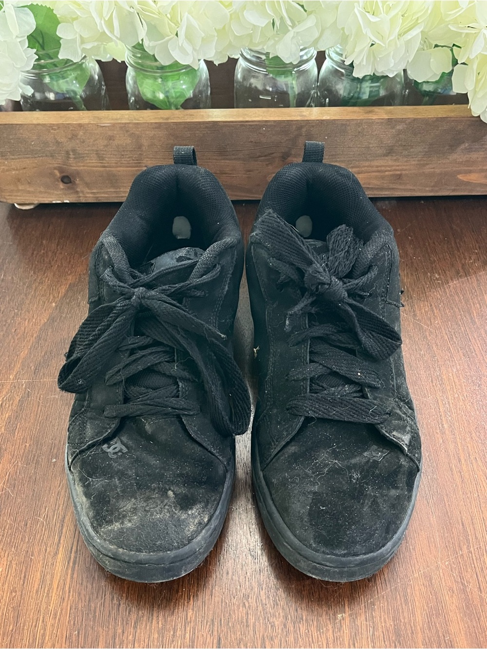 Black Suede Lace-Up Sneakers. DC Graffik Casual Skate Shoe.